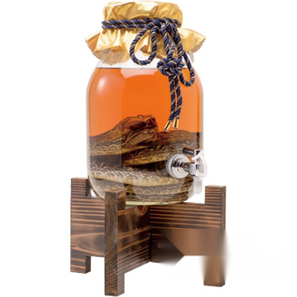 Habushu with a pair of habu snakes, with spout, 35% ABV, 3000ml